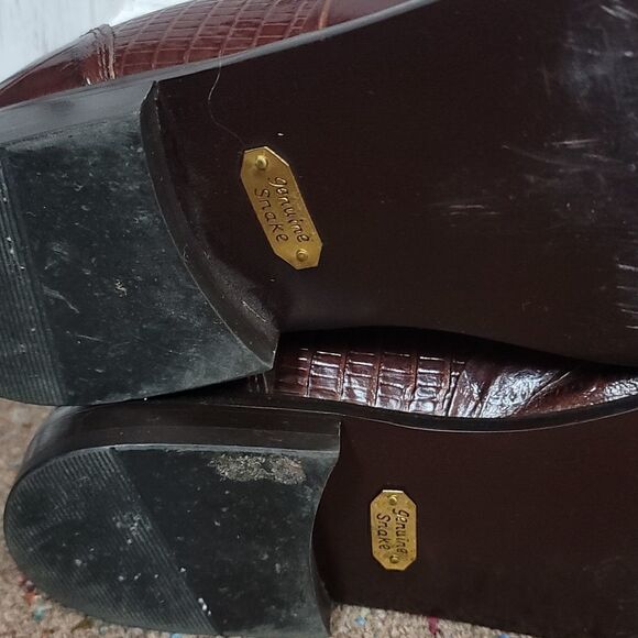 Men's Pair Of Stacy Adams Snake Skinned Dress Shoes - Picture 10 of 13